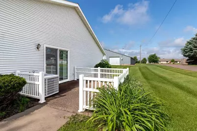 710 S 10th Street, Bird Island, MN 55310 - Photo 25