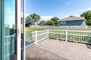 710 S 10th St, Bird Island, MN 55310 - Photo 13