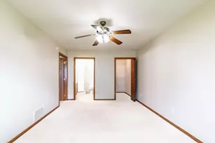 710 S 10th St, Bird Island, MN 55310 - Photo 19