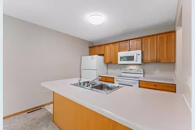 1380 Silver Lake Road NW, New Brighton, MN 55112 - Photo 9