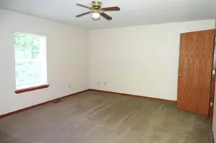 186 Country Ln, Durand, WI 54736 - Photo 13
