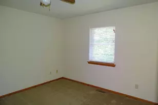 186 Country Ln, Durand, WI 54736 - Photo 11