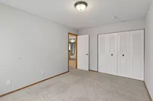 10720 Rockford Rd, Plymouth, MN 55442 - Photo 9