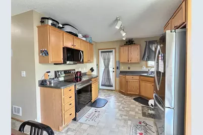 221 Florence Avenue S, Annandale, MN 55302 - Photo 7