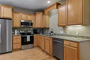 17721 Southridge Ct, Minnetonka, MN 55345 - Photo 5