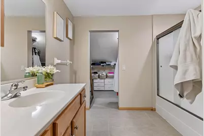 17721 Southridge Court, Minnetonka, MN 55345 - Photo 19