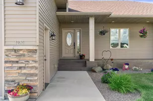 1920 Wolf Berry Pl NE, Owatonna, MN 55060 - Photo 5