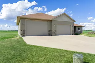 1920 Wolf Berry Pl NE, Owatonna, MN 55060 - Photo 3