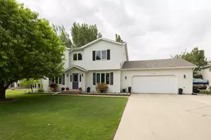 3228 36th Ave S, Fargo, ND 58104 - Photo 5