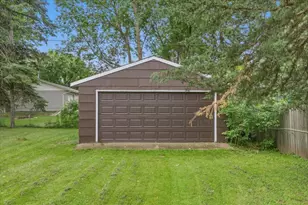 6193 49th St N, Oakdale, MN 55128 - Photo 11