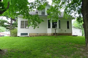 105 Maple Ave E, Plum City, WI 54761 - Photo 3