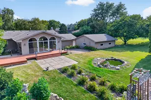 2352 Sioux Ct, New Brighton, MN 55112 - Photo 3