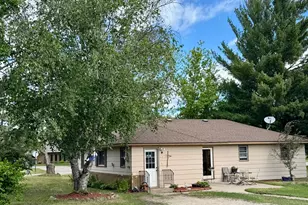 412 1st St NE, Menahga, MN 56464 - Photo 5