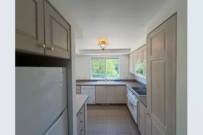 2339 Roselawn Avenue W, Roseville, MN 55113 - Photo 3