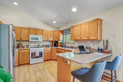 1701 33 1/2 Street S, Moorhead, MN 56560 - Photo 3