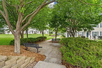 713 Cobblestone Way, Shakopee, MN 55379 - Photo 5