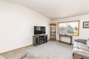 5242 49th Ave S, Fargo, ND 58104 - Photo 7