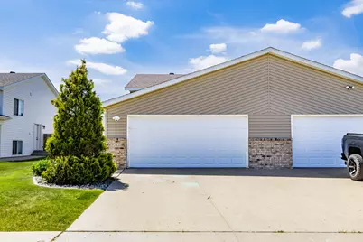 5242 49th Avenue S, Fargo, ND 58104 - Photo 3
