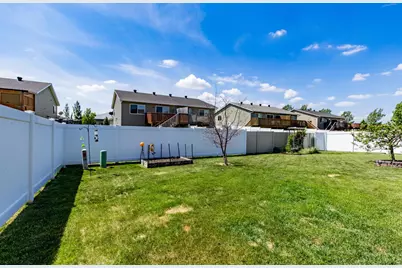 5242 49th Avenue S, Fargo, ND 58104 - Photo 41