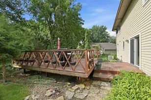 8527 Isle Ave S, Cottage Grove, MN 55016 - Photo 7