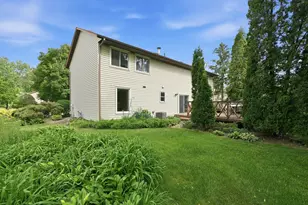 8527 Isle Ave S, Cottage Grove, MN 55016 - Photo 11