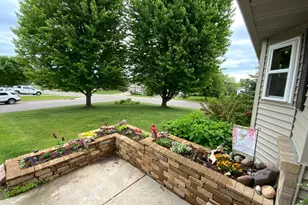 1281 Agate Ct, Sauk Rapids, MN 56379 - Photo 5