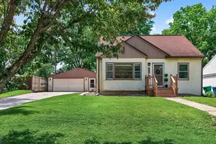 3255 Drew Ave N, Robbinsdale, MN 55422 - Photo 3