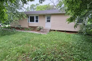 6609 W Broadway Ave, Brooklyn Park, MN 55428 - Photo 1