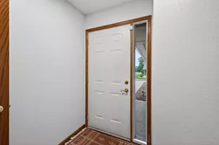 6710 Buckley Cir, Inver Grove Heights, MN 55076 - Photo 5