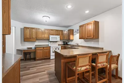 6710 Buckley Circle, Inver Grove Heights, MN 55076 - Photo 13