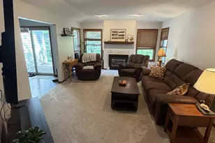 6710 Buckley Cir, Inver Grove Heights, MN 55076 - Photo 5