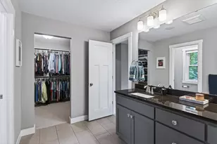 227 Sunnyridge Ln, Golden Valley, MN 55422 - Photo 33