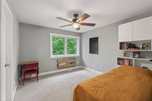 227 Sunnyridge Ln, Golden Valley, MN 55422 - Photo 41