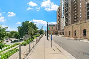 401 S 1st St, Minneapolis, MN 55401 - Photo 39