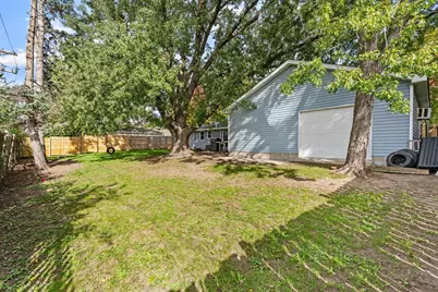 8940 Columbus Avenue S, Bloomington, MN 55420 - Photo 35