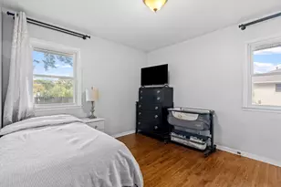 8940 Columbus Ave S, Bloomington, MN 55420 - Photo 17