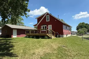 101 Parker Ln, Redwood Falls, MN 56283 - Photo 9