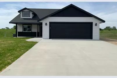 7 Cottonwood Lake Boulevard, Windom, MN 56101 - Photo 1