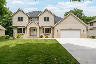 2295 Northridge Dr, North Mankato, MN 56003 - Photo 1