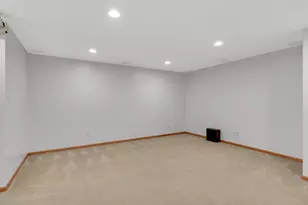 9771 Gable Dr, Eden Prairie, MN 55347 - Photo 31