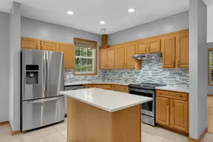 9771 Gable Dr, Eden Prairie, MN 55347 - Photo 11