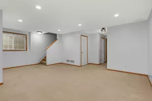 9771 Gable Dr, Eden Prairie, MN 55347 - Photo 29