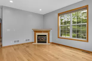 9771 Gable Dr, Eden Prairie, MN 55347 - Photo 7