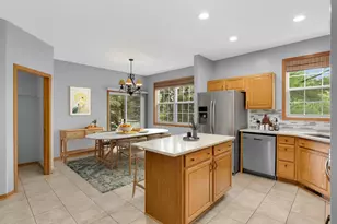 9771 Gable Dr, Eden Prairie, MN 55347 - Photo 13
