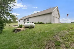 18486 625th St, Dodge Center, MN 55927 - Photo 15