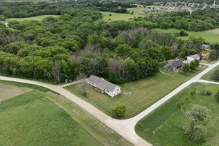 18486 625th St, Dodge Center, MN 55927 - Photo 9