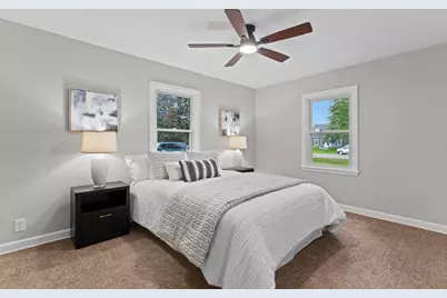 741 Roselawn Avenue E, Maplewood, MN 55117 - Photo 9