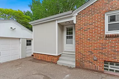 741 Roselawn Avenue E, Maplewood, MN 55117 - Photo 23