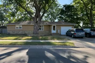 504 14th St NW, Austin, MN 55912 - Photo 3