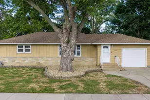504 14th St NW, Austin, MN 55912 - Photo 1